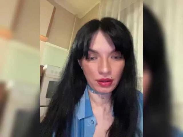 Freechat Laylay13 on BongaCams