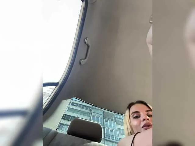 LedyMiya on BongaCams
