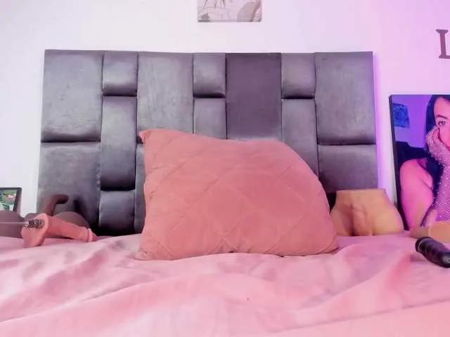 Lia-johnsonn on BongaCams