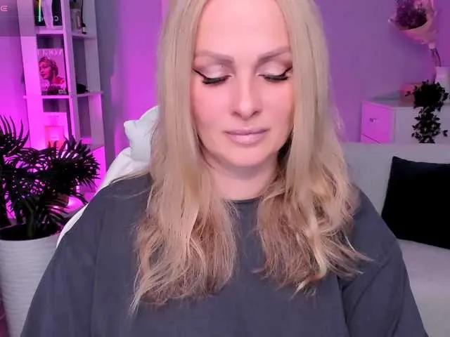 LibbyNora on BongaCams 