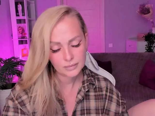 LibbyNora on BongaCams 
