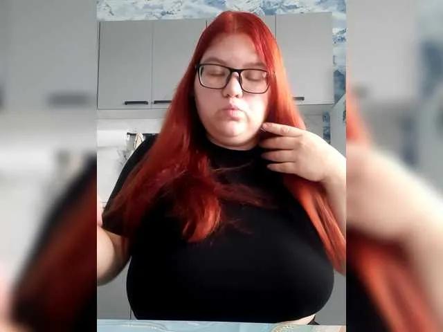 lika-Big-sisi1608 on BongaCams