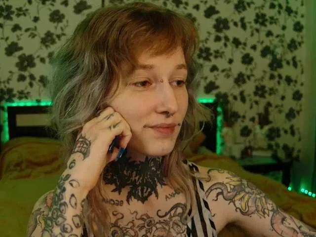 Offline LittleSpaceMouse- on BongaCams