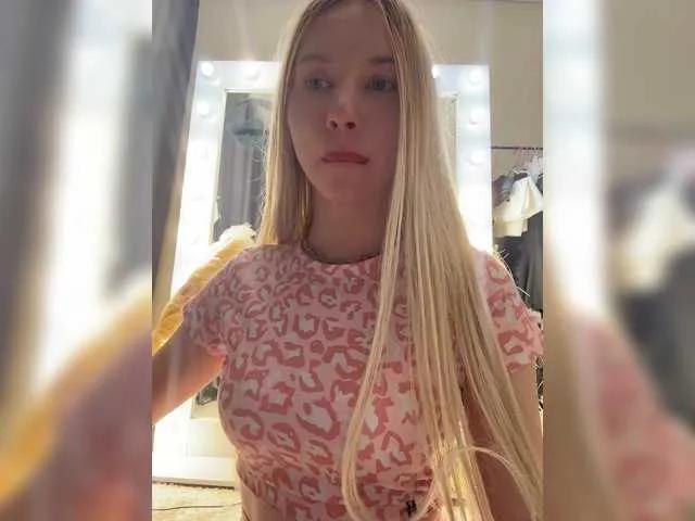 LolaDoll on BongaCams 
