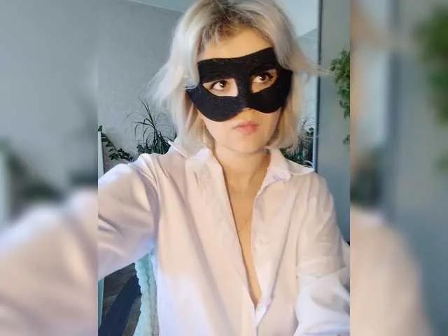 LOVEMENOW23 on BongaCams