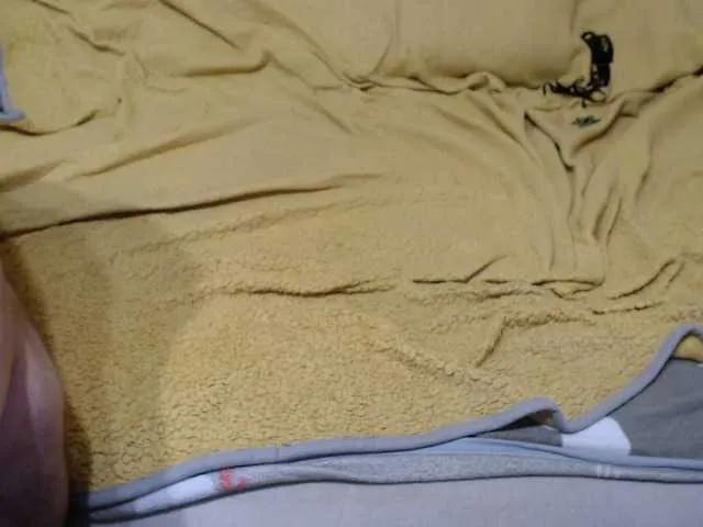 Offline Lovvebirds on BongaCams