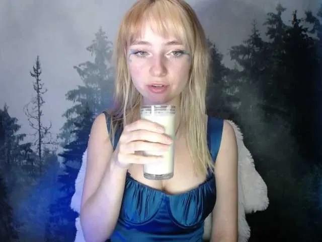 Offline LuciaLovely on BongaCams