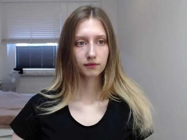 Offline LUNAdream on BongaCams