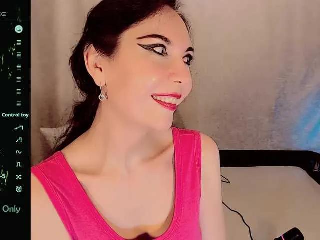 Freechat LunaTenebriss on BongaCams