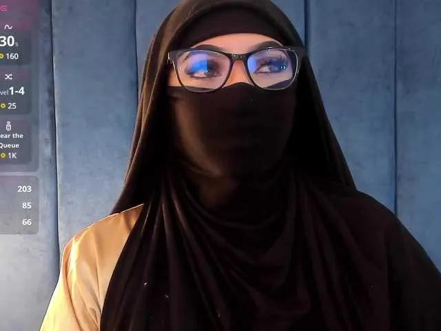 Offline malih- on BongaCams