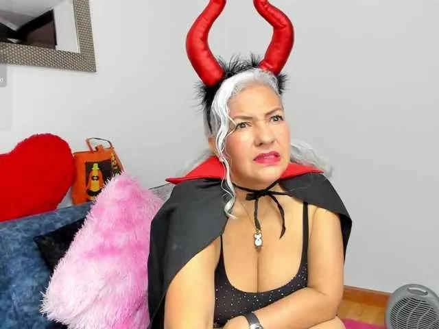 marilyn70 on BongaCams