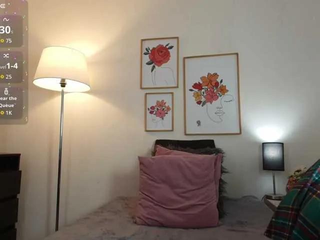 Offline MIA-MORALEZ on BongaCams