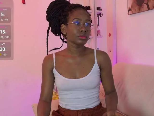 mila-n-max on BongaCams