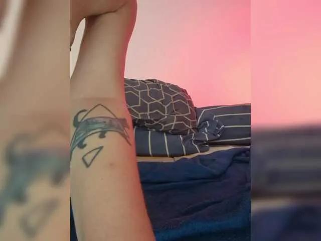 MinniMia on BongaCams 