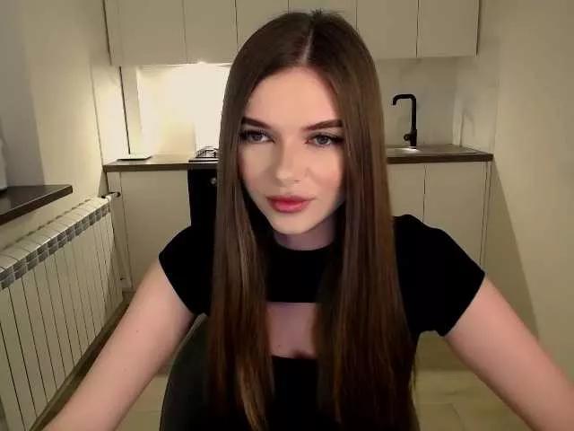 mirrrrra on BongaCams 