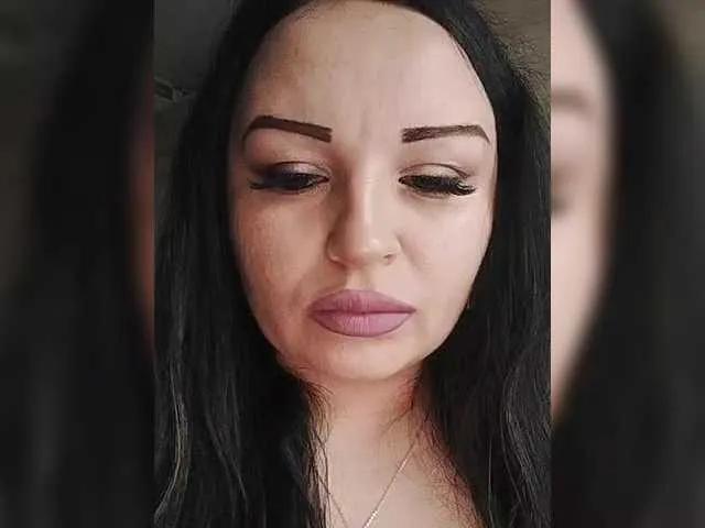 Monica- on BongaCams
