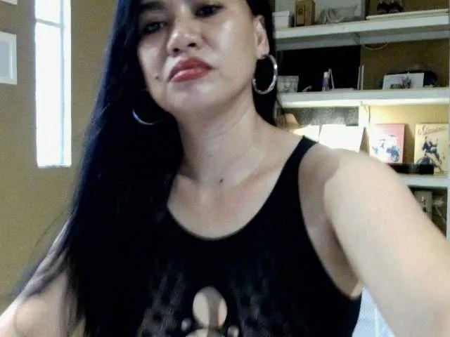 Offline MorenaLee on BongaCams