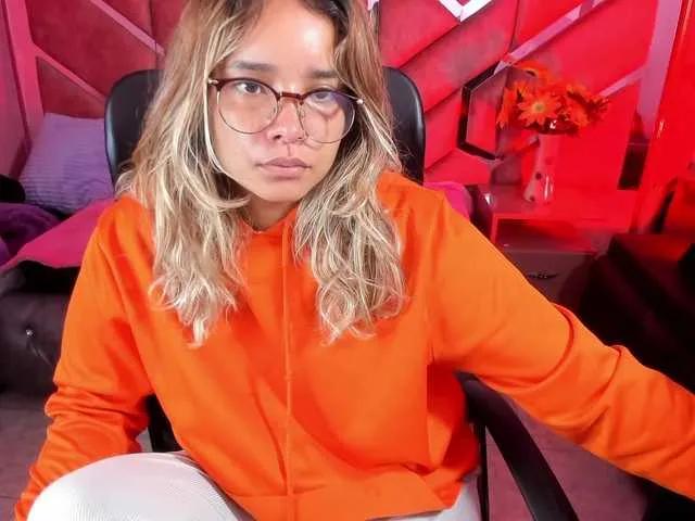 Offline OliviaFox on BongaCams