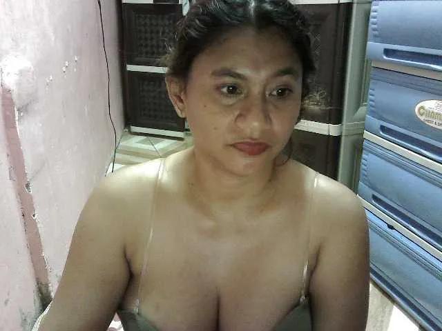 peenastyfame on BongaCams 