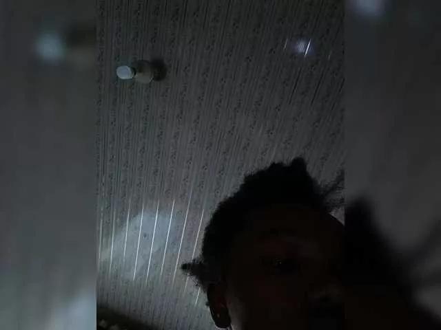 Offline Petitegoddess on BongaCams