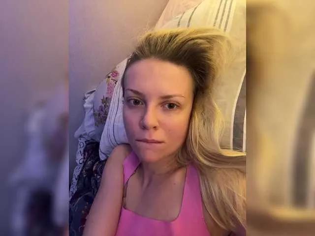 Pinkwave on BongaCams