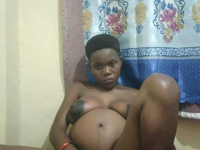 PrettyBelly on BongaCams