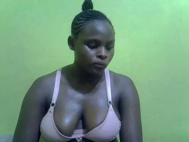 Offline queendebbie on BongaCams