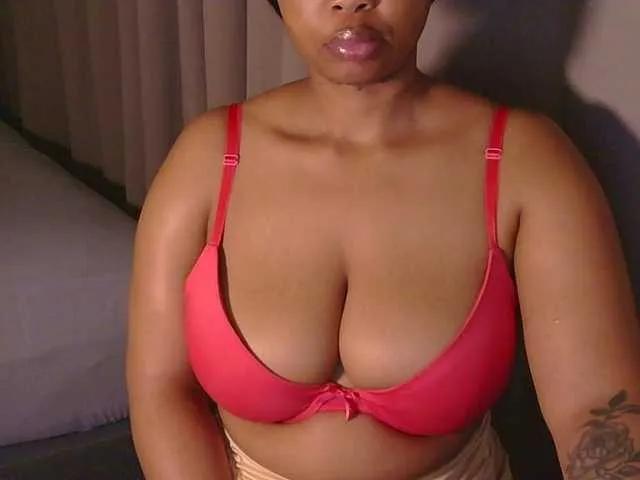 RedMiss on BongaCams