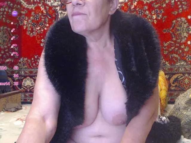 Sandra-Carina on BongaCams