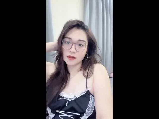 Selena295 on BongaCams 