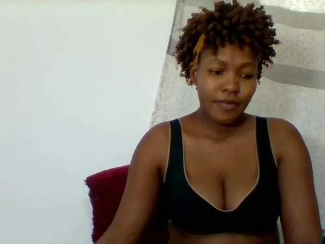 Sexyapple on BongaCams