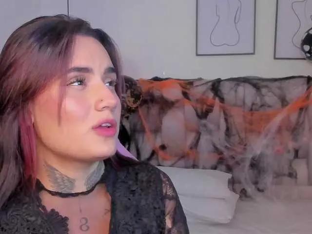 Offline Susan-sweet on BongaCams