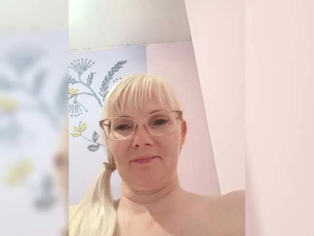 Offline Sweetie454 on BongaCams