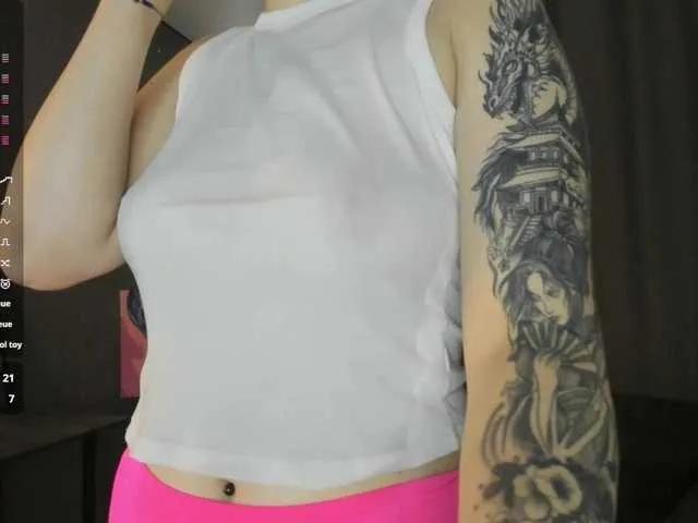 Trisavya on BongaCams