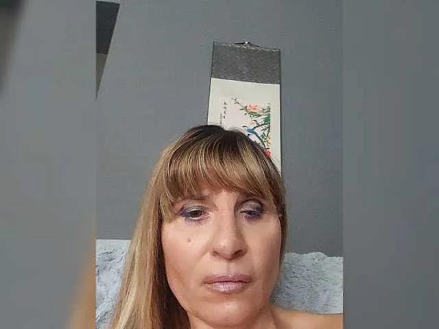 Vanessa69 on BongaCams