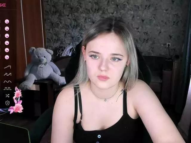 Offline your-small-bunny on BongaCams