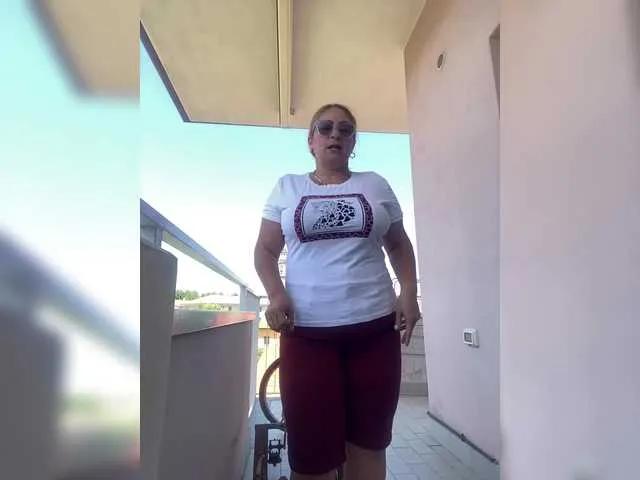 zhamira-daal on BongaCams