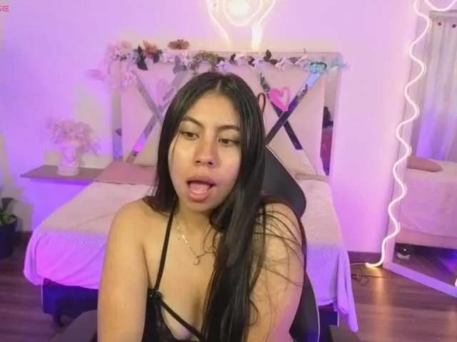 Offline ZURY-TAY on BongaCams