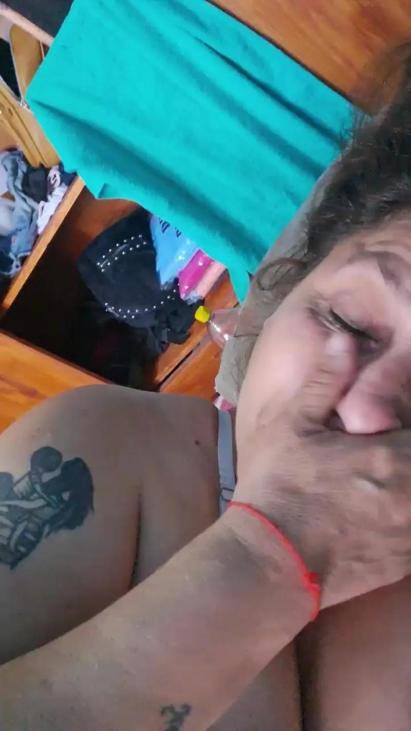 Offline 27287735044 on Cam4