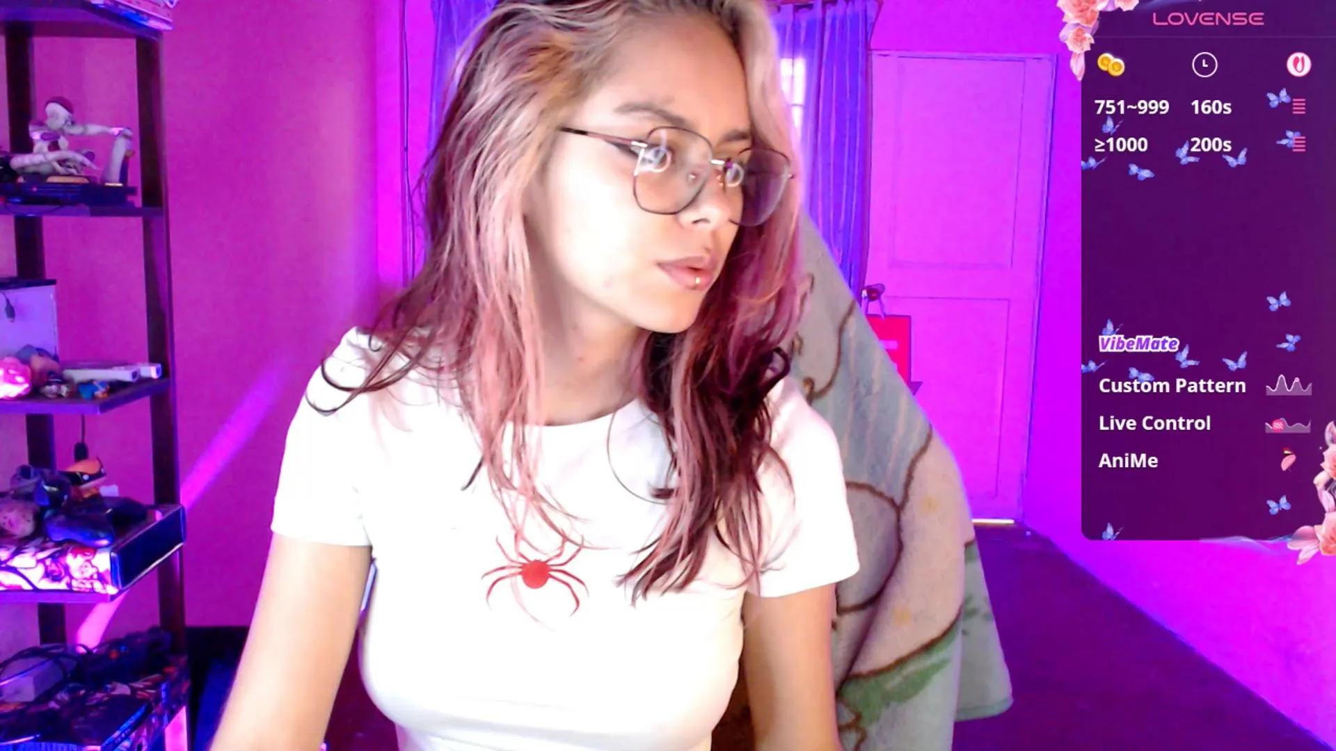 Offline 7Hana7 on Cam4