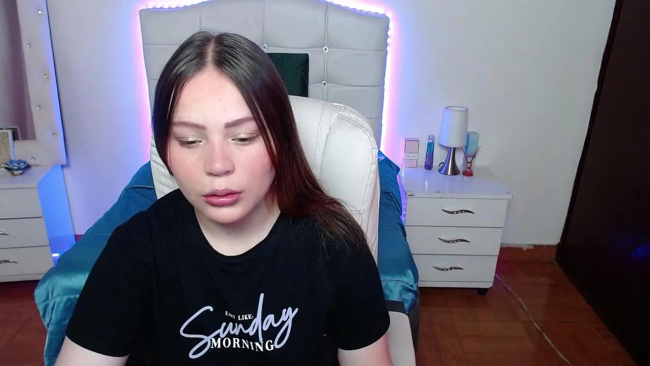 Offline _Crystal24 on Cam4