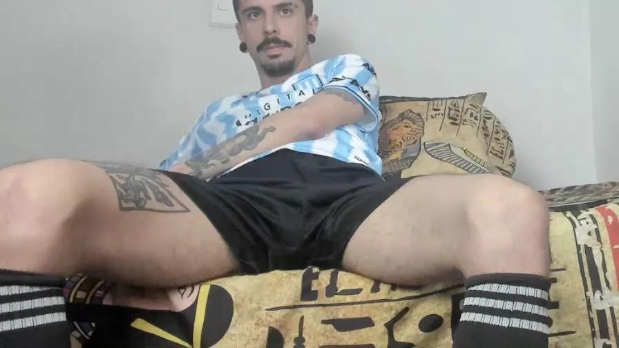 aaronbigdickxxx on Cam4