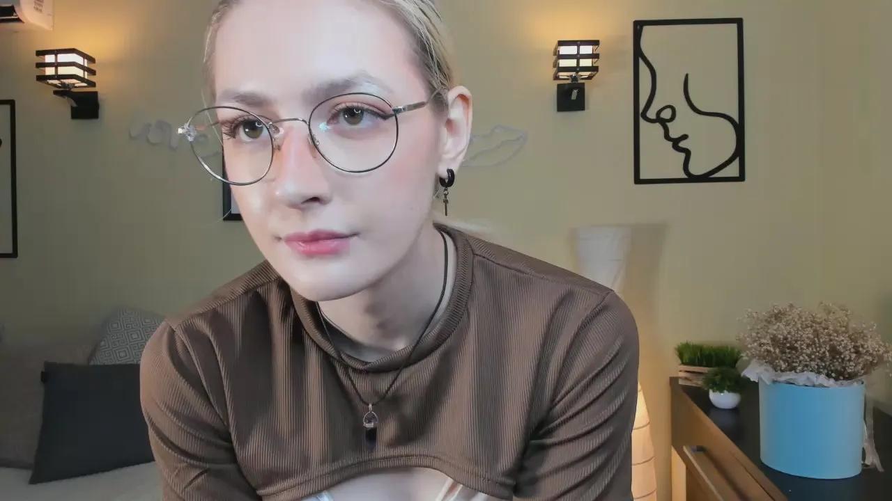 AccaAldridge on Cam4 