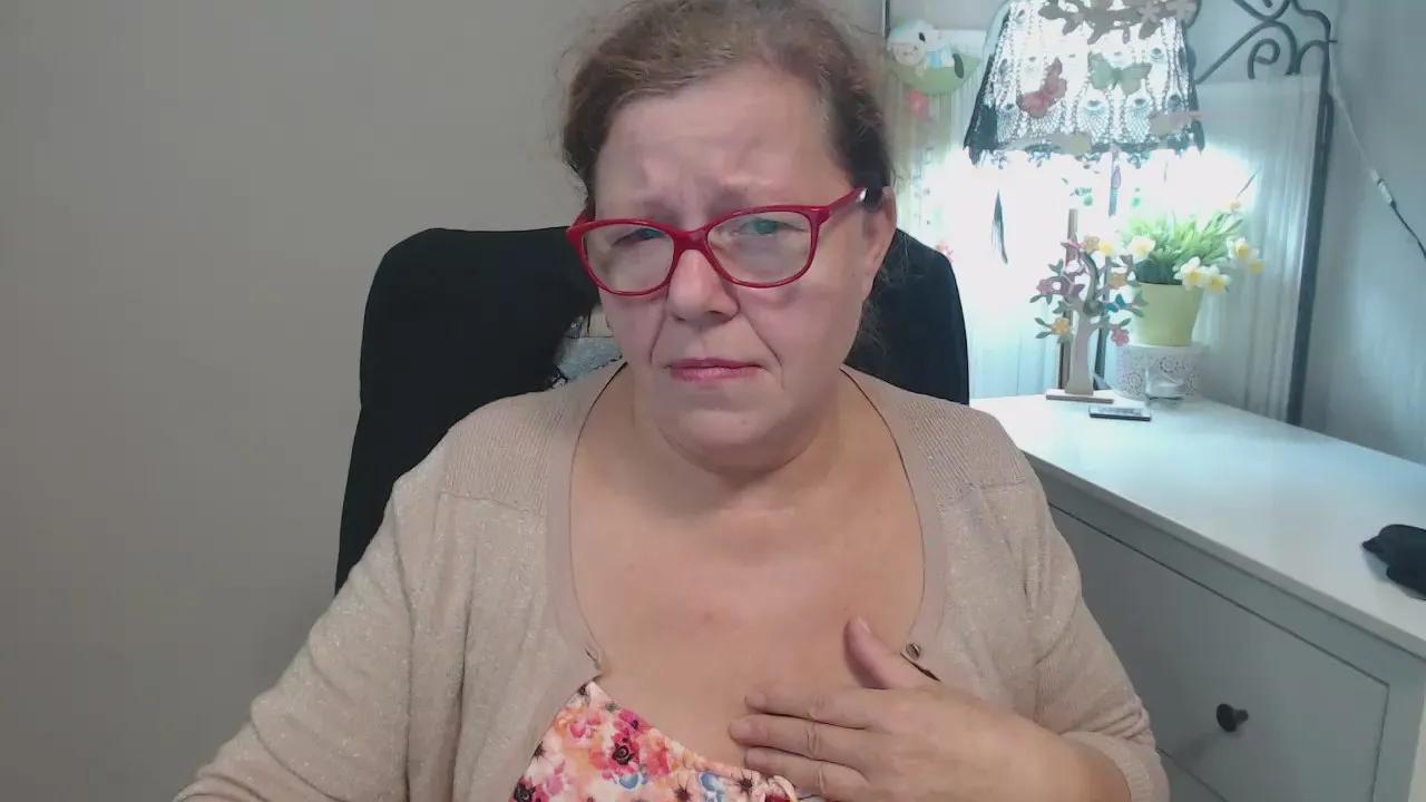 Freechat adele69sexy on Cam4