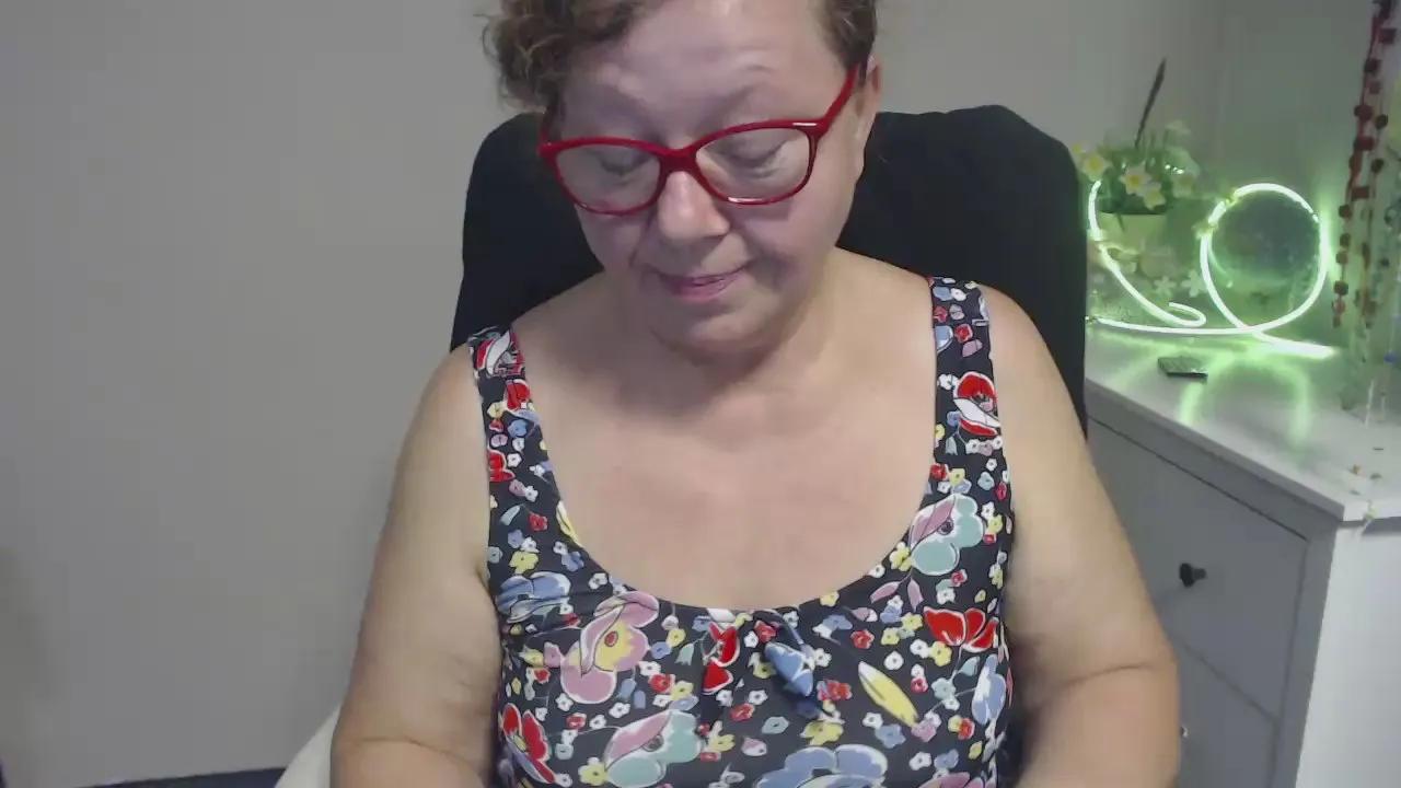 Freechat adele69sexy on Cam4