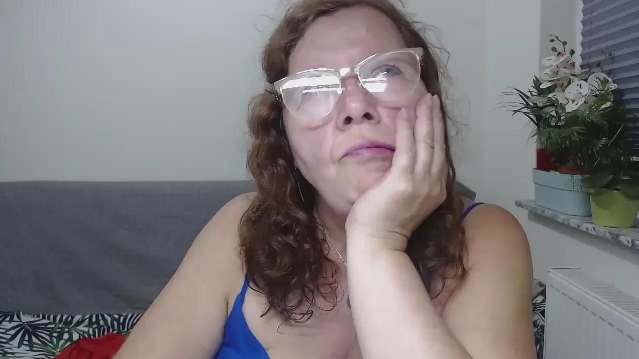 Freechat adele69sexy on Cam4