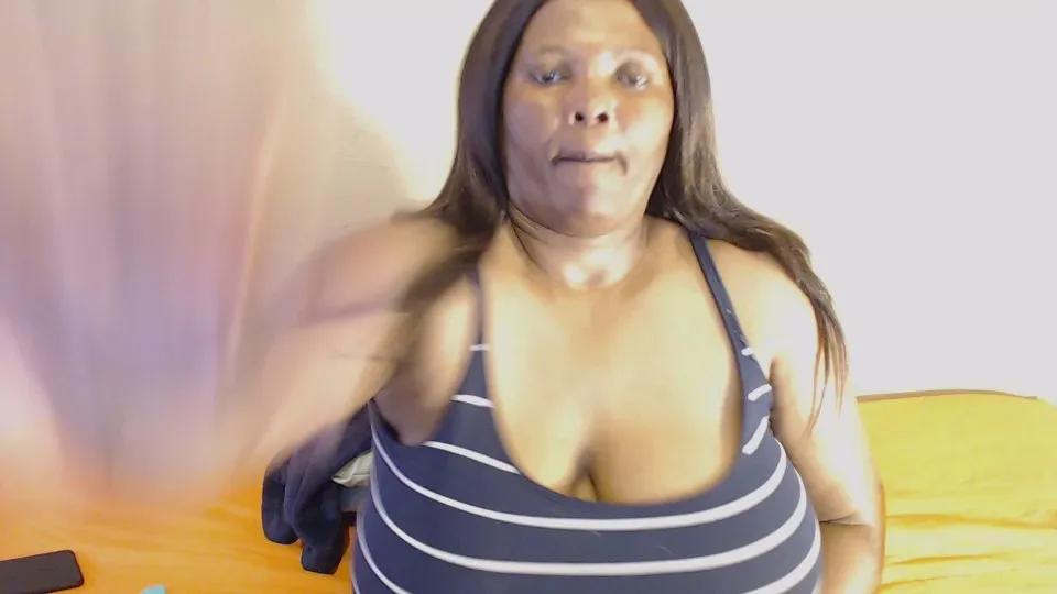 Offline africantits40 on Cam4