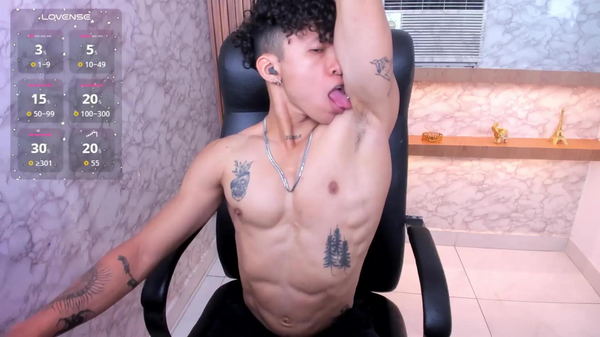 Akaza_ on Cam4 