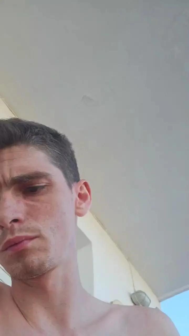 Offline albertillo2 on Cam4