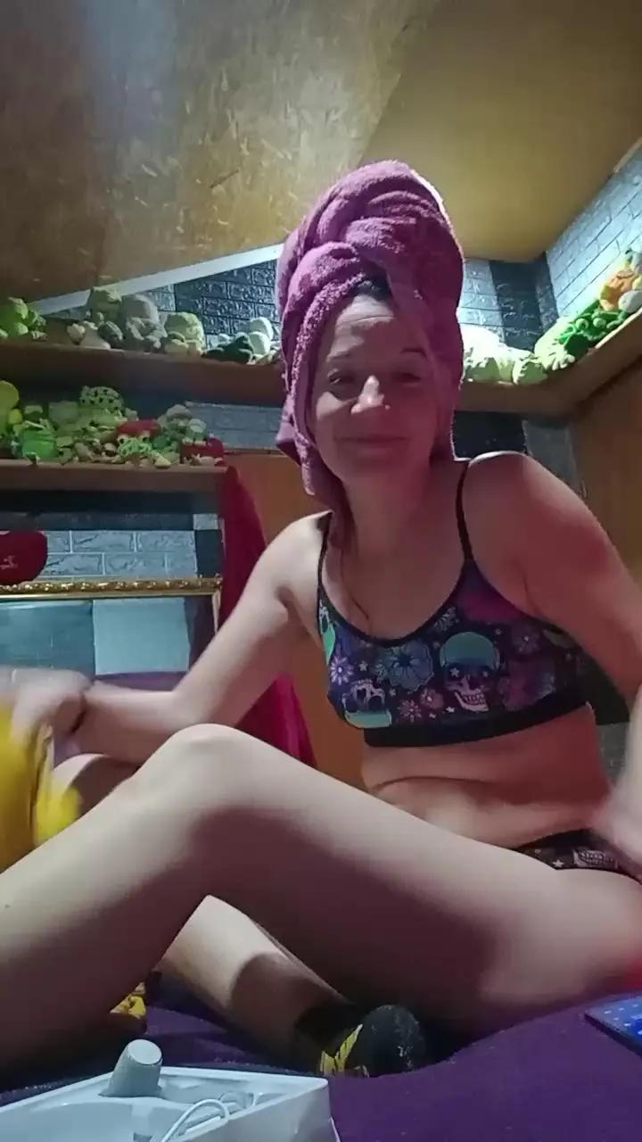 Offline AlejandritaMilf on Cam4